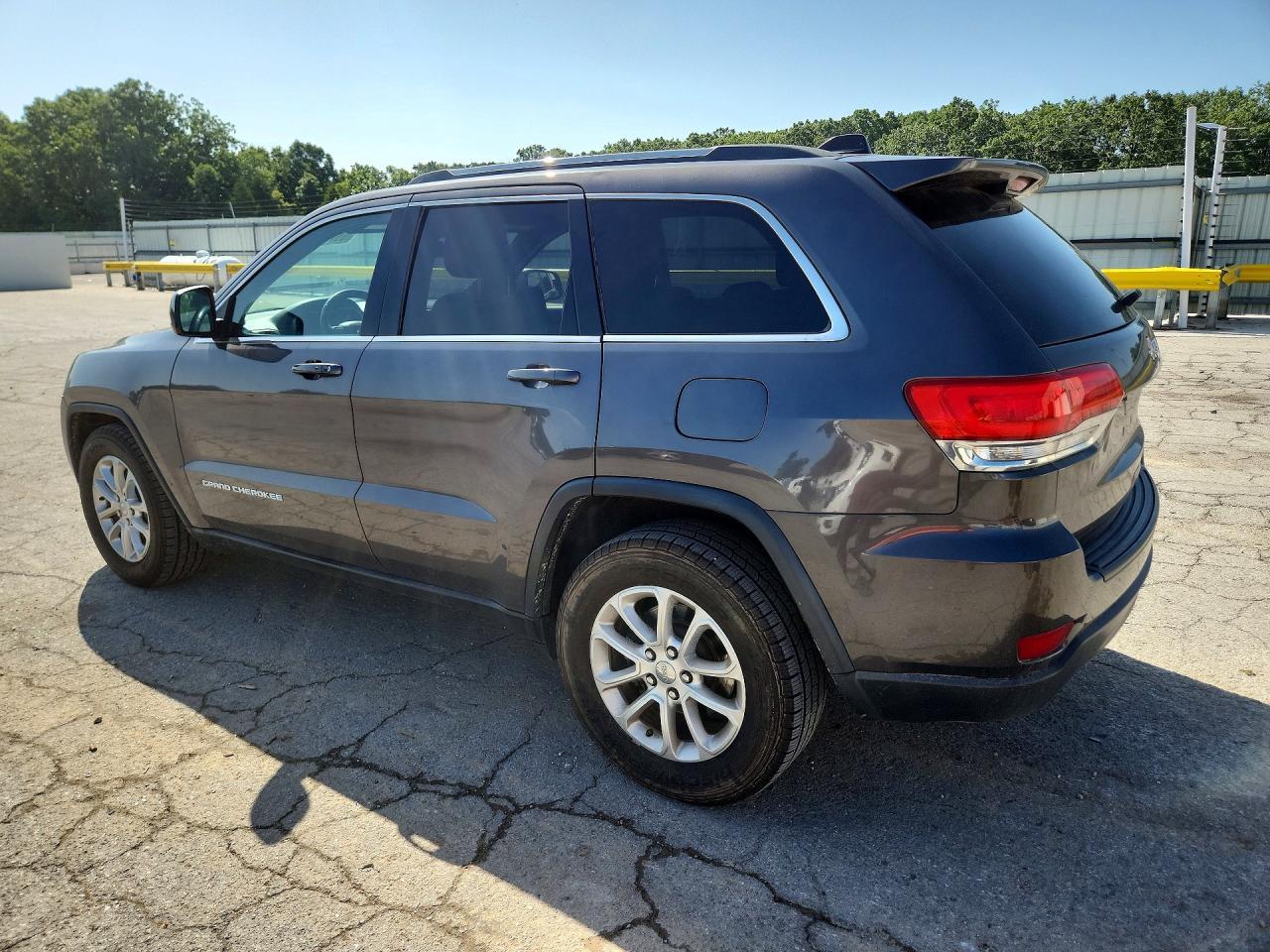 2015 Jeep Grand Cherokee Laredo - Фото 2