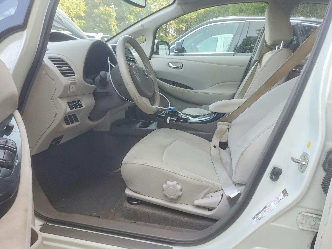 2012 Nissan Leaf Sv - Image 7