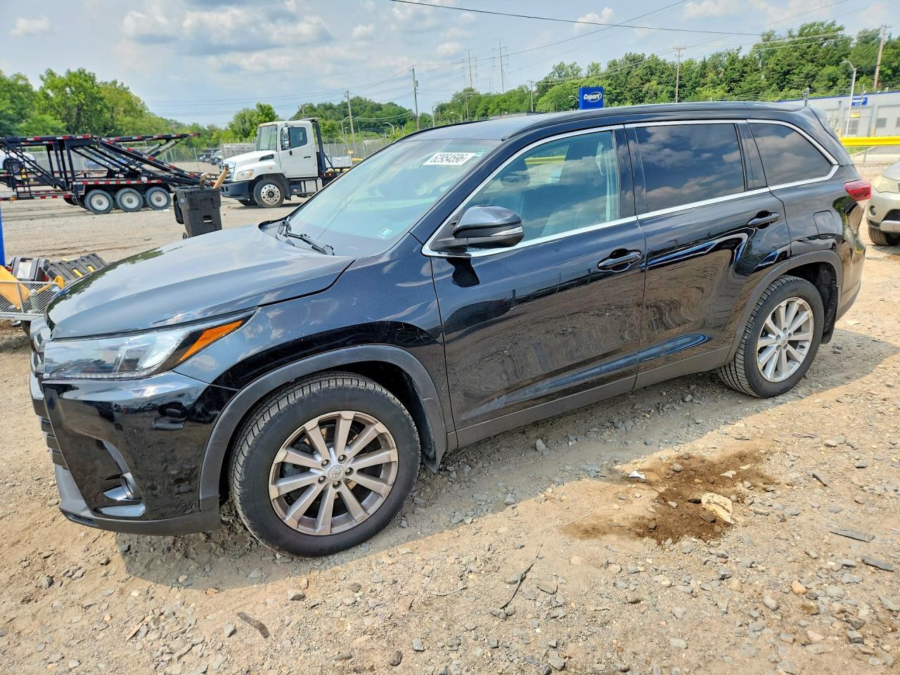 2019 Toyota Highlander Se