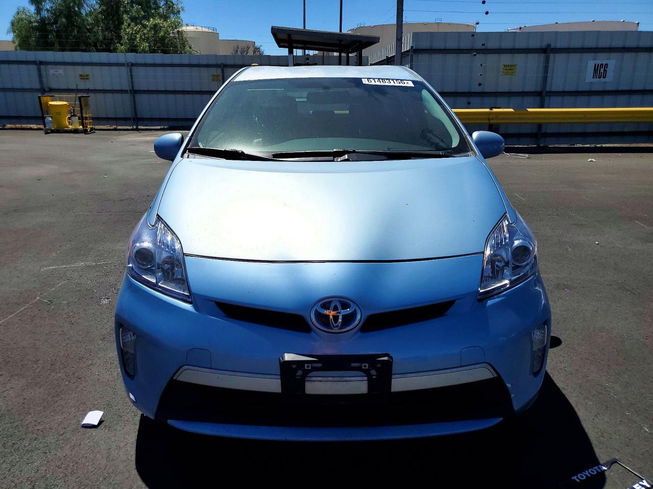 2015 Toyota Prius Plug-In Hybrid Advanced - Фото 5