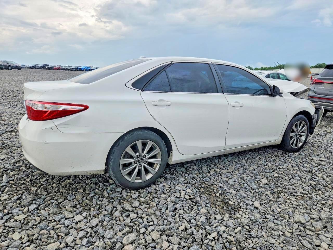 2017 Toyota Camry Xle - Фото 3