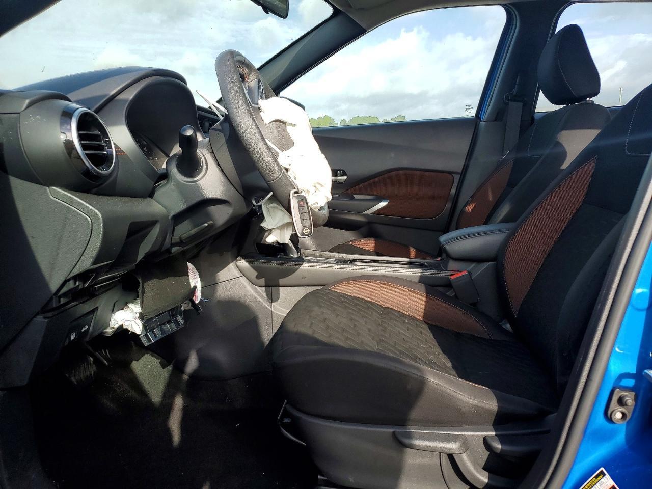 2024 Nissan Kicks Sr - Image 7