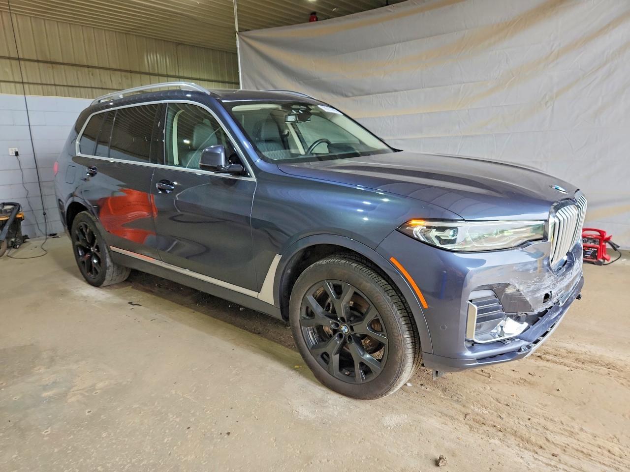 2022 BMW X7 xDrive40I - Фото 4