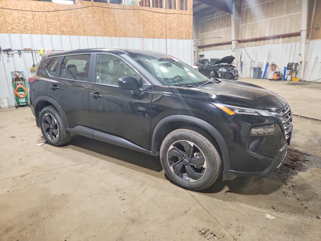 2024 Nissan Rogue Sv - Image 4
