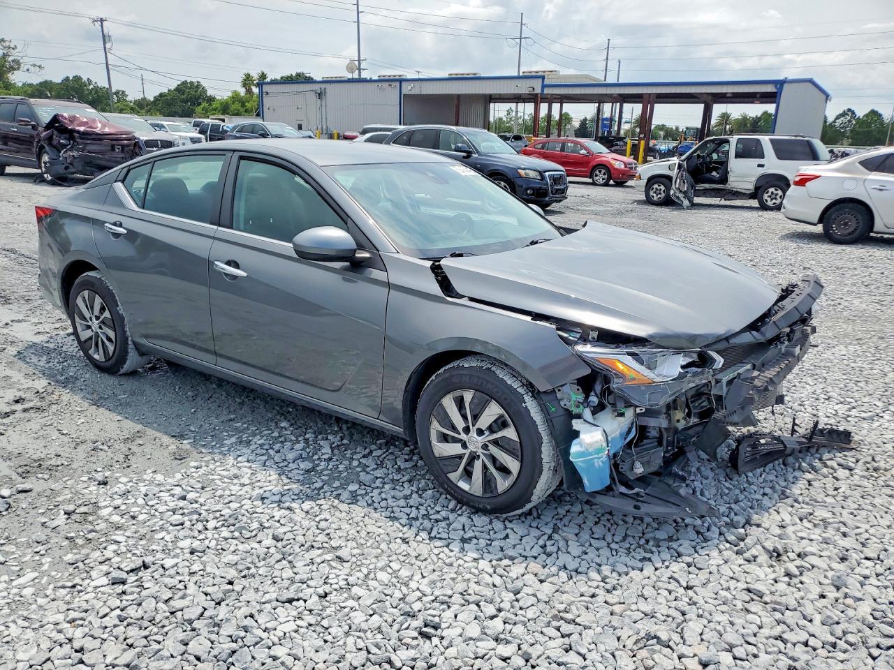 2021 Nissan Altima S - Фото 4