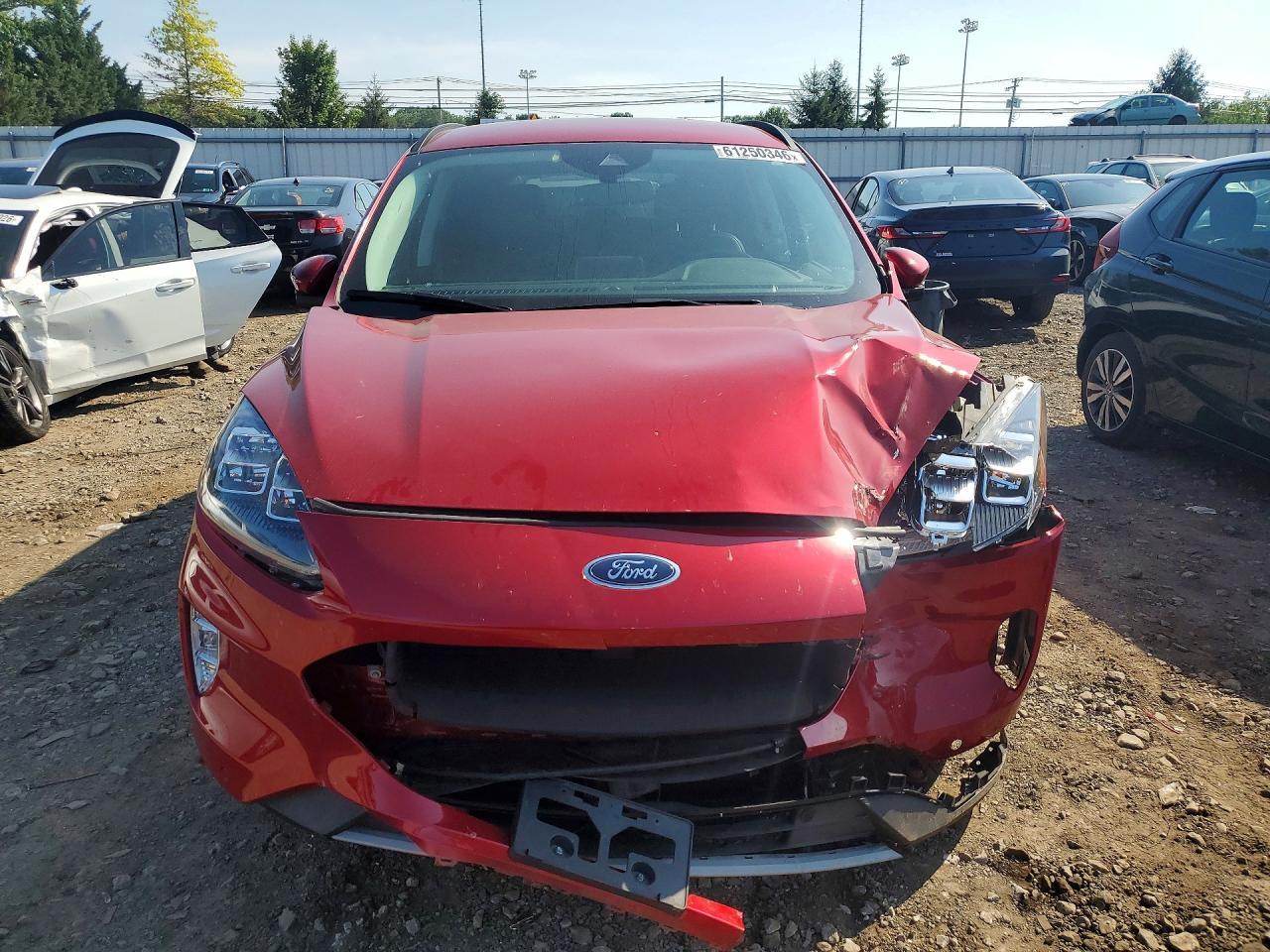 2022 Ford Escape Titanium - Image 5