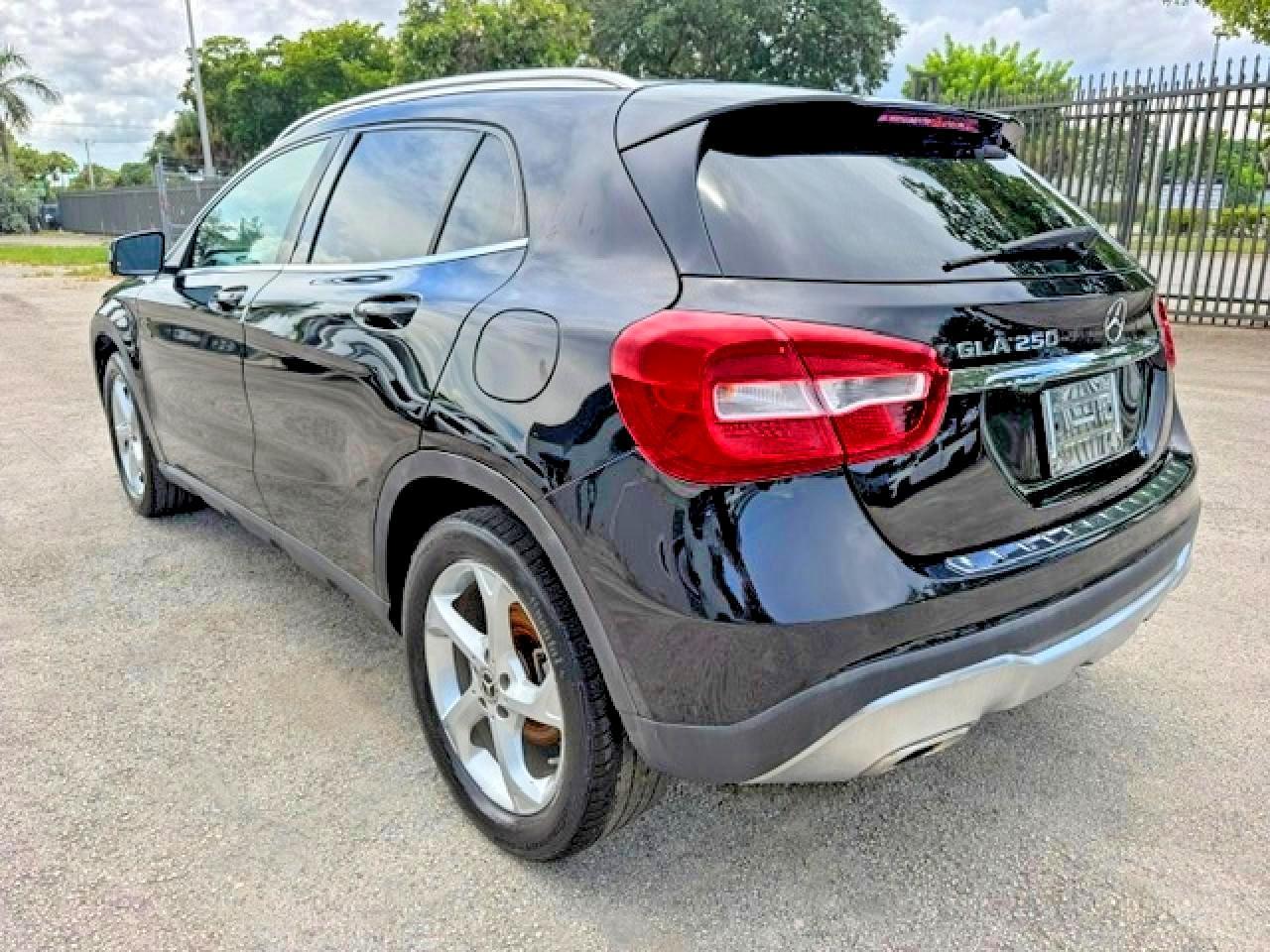 2018 Mercedes-Benz Gla 250 - Image 2