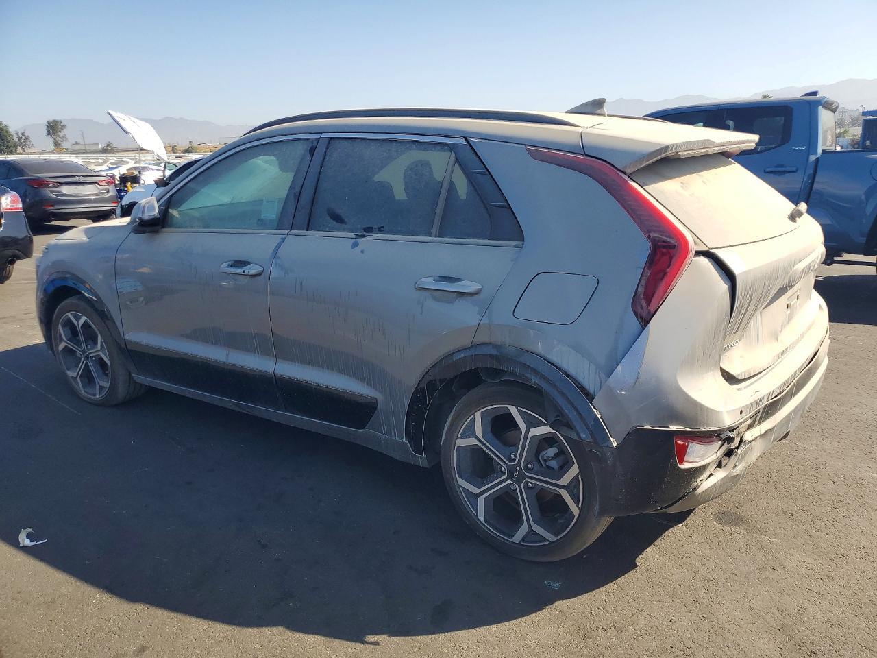 2024 Kia Niro Ex - Image 2