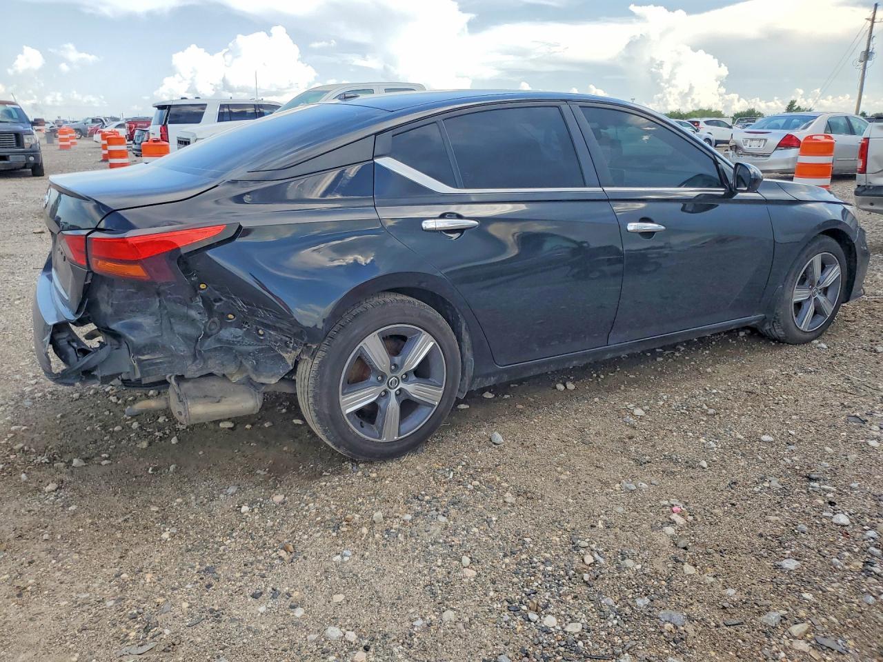 2019 Nissan Altima S - Фото 3
