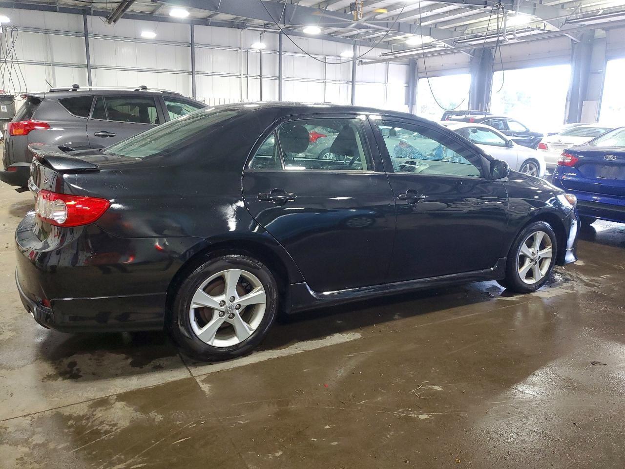 2013 Toyota Corolla S - Фото 3