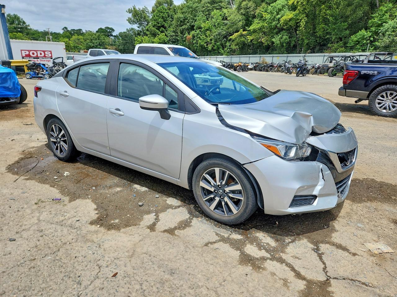 2021 Nissan Versa Sv - Image 4