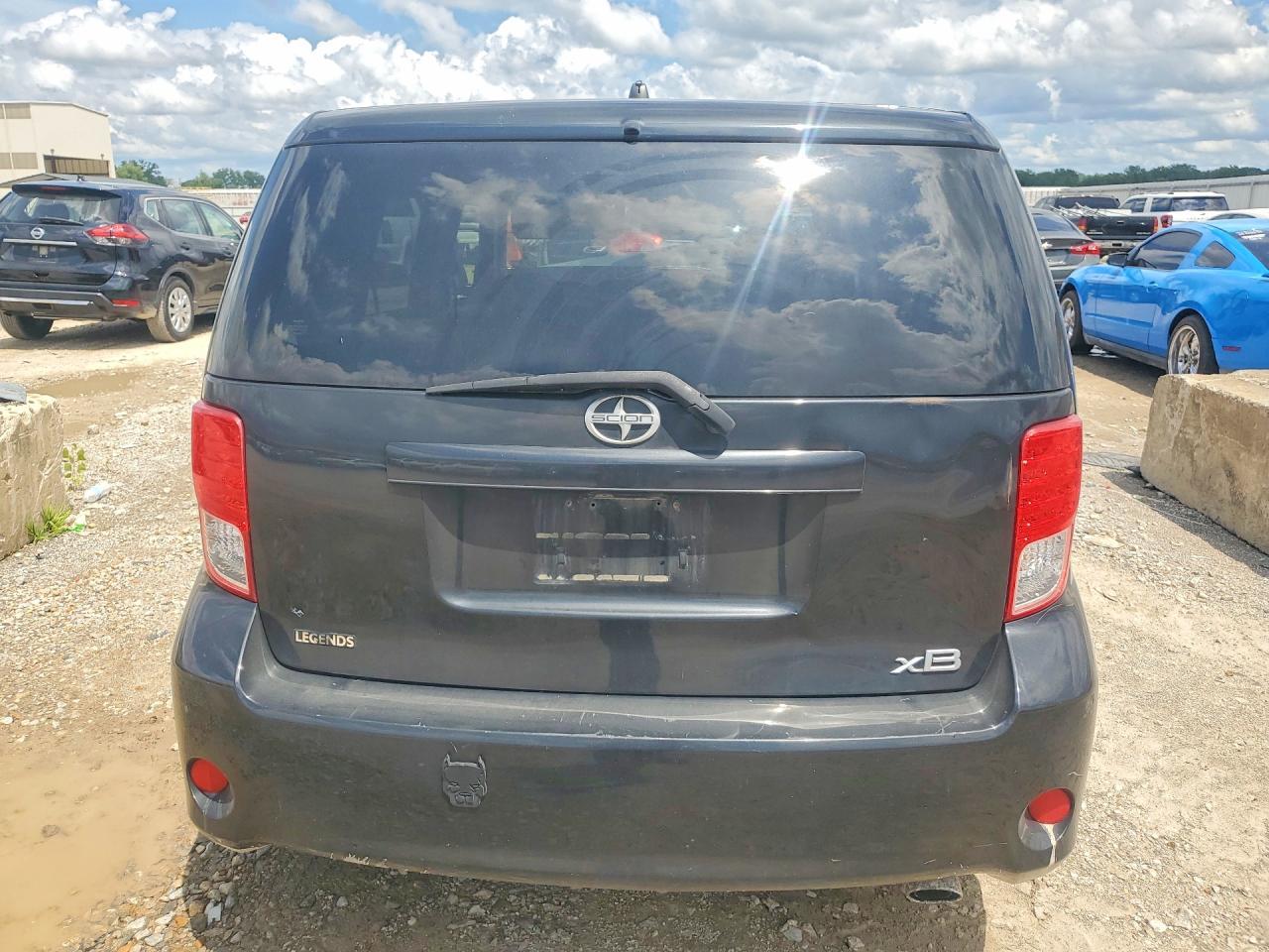 2012 Scion Xb Base - Фото 6