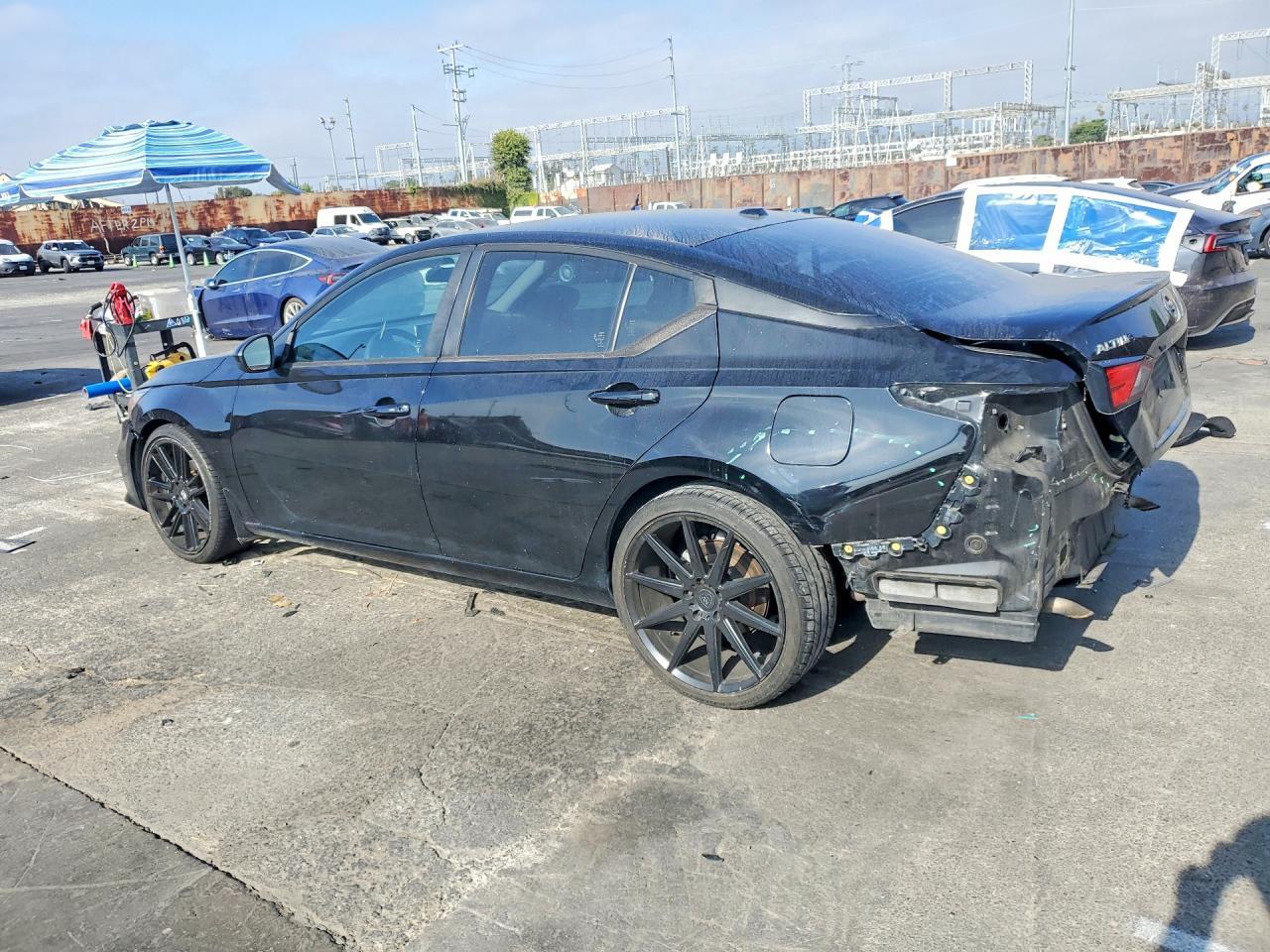 2020 Nissan Altima S - Фото 2