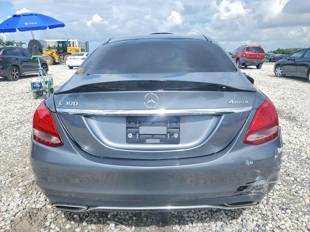 2018 Mercedes-Benz C 300 4Matic - Фото 6