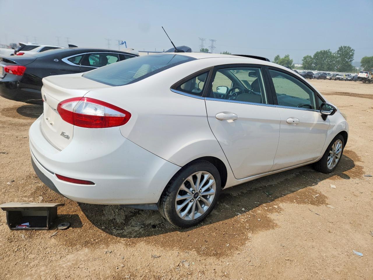 2017 Ford Fiesta Titanium - Фото 3