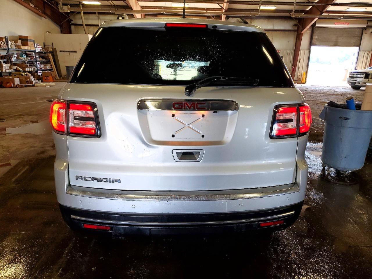 2016 GMC Acadia Sle - Image 6