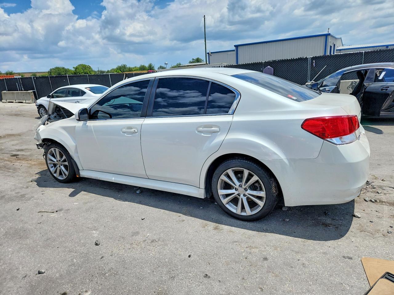 2013 Subaru Legacy 2.5I Premium - Image 2