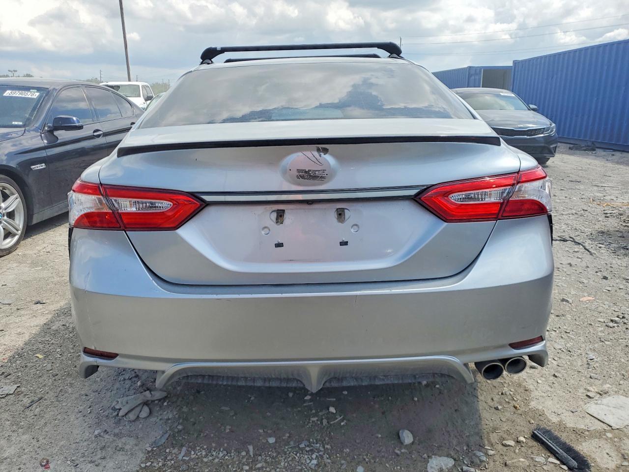 2018 Toyota Camry Se - Фото 6