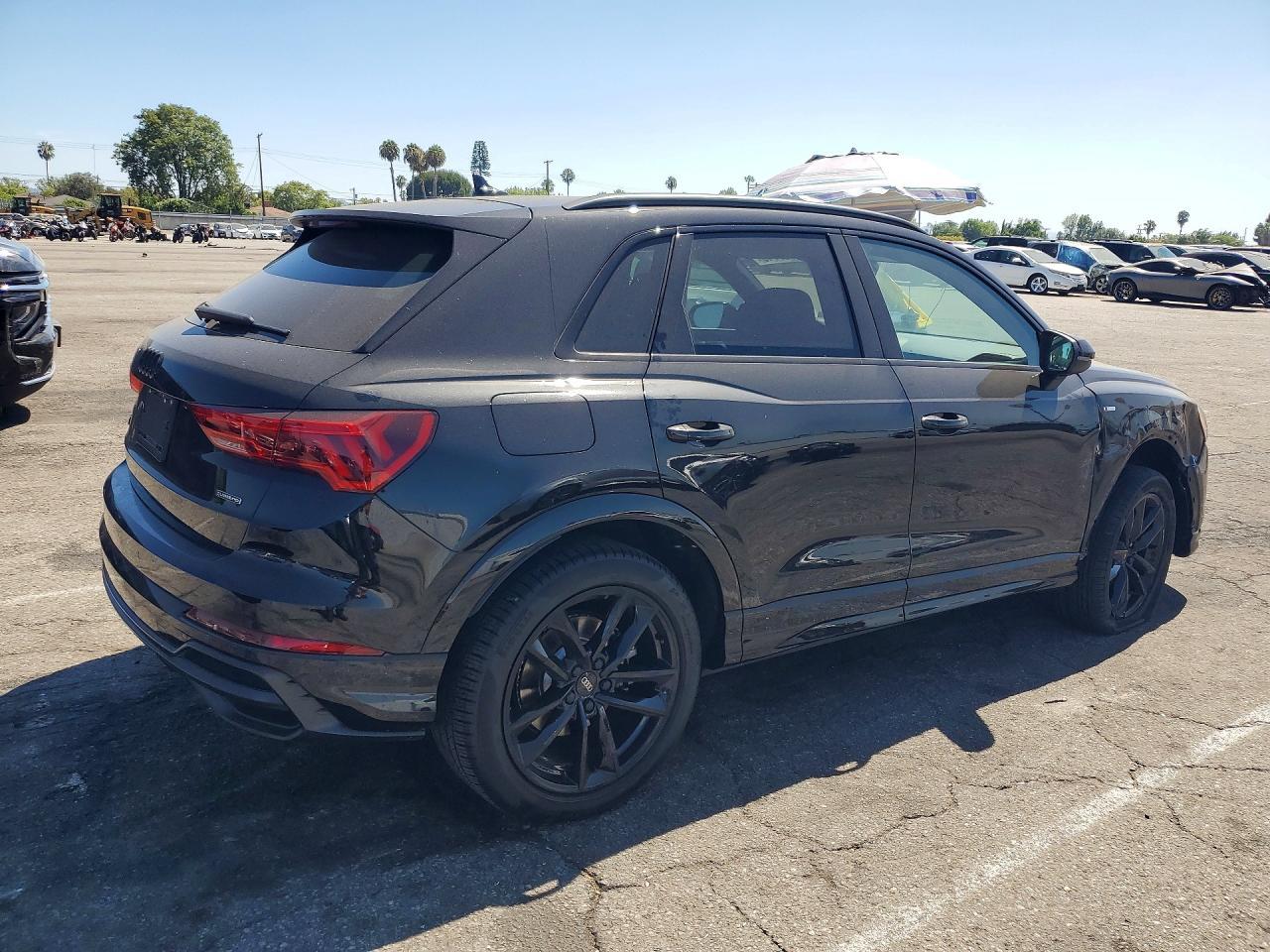 2022 Audi Q3 Premium S Line 45 - Фото 3