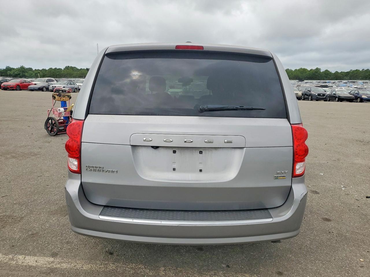 2019 Dodge Grand Caravan Sxt - Image 6