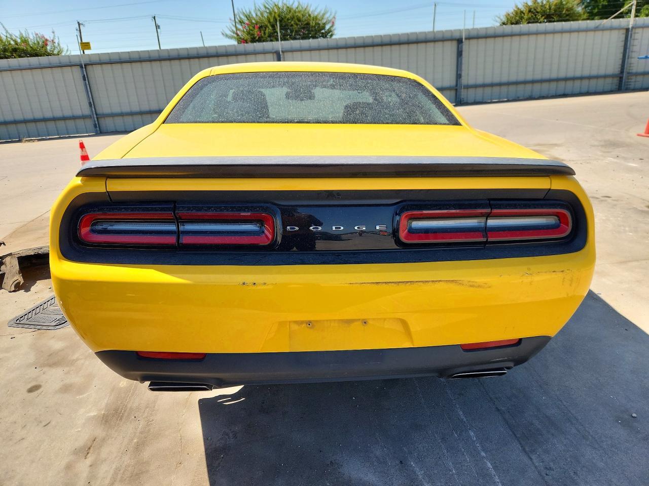 2017 Dodge Challenger R/T - Image 6
