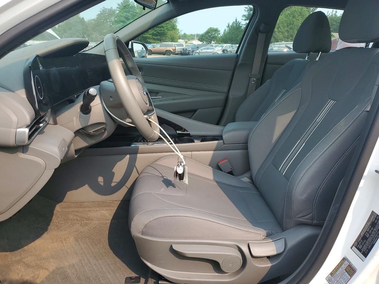 2023 Hyundai Elantra Sel - Фото 7