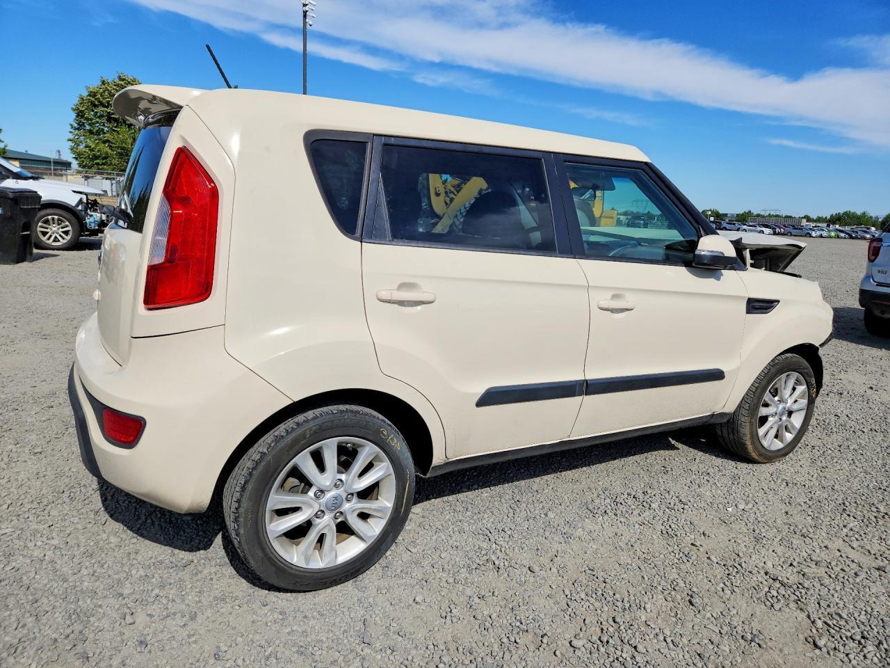 2013 Kia Soul + - Image 3