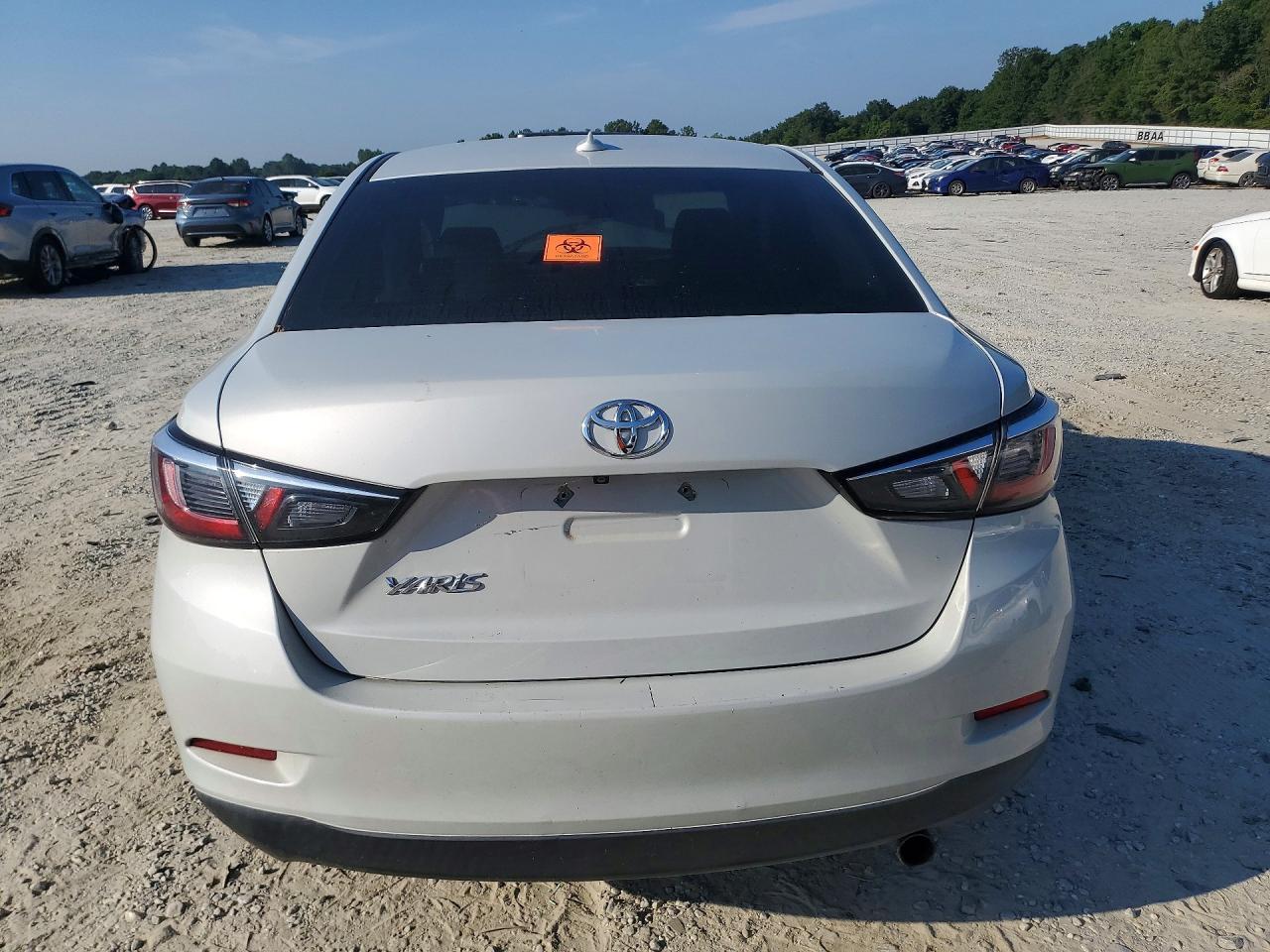2019 Toyota Yaris L - Image 6