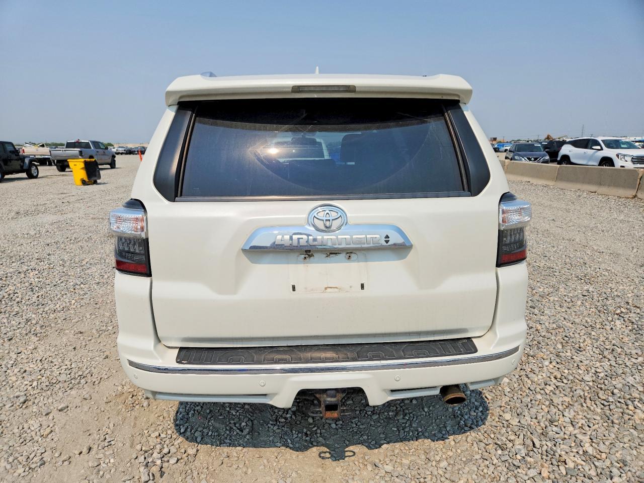 2016 Toyota 4Runner Sr5 - Image 6