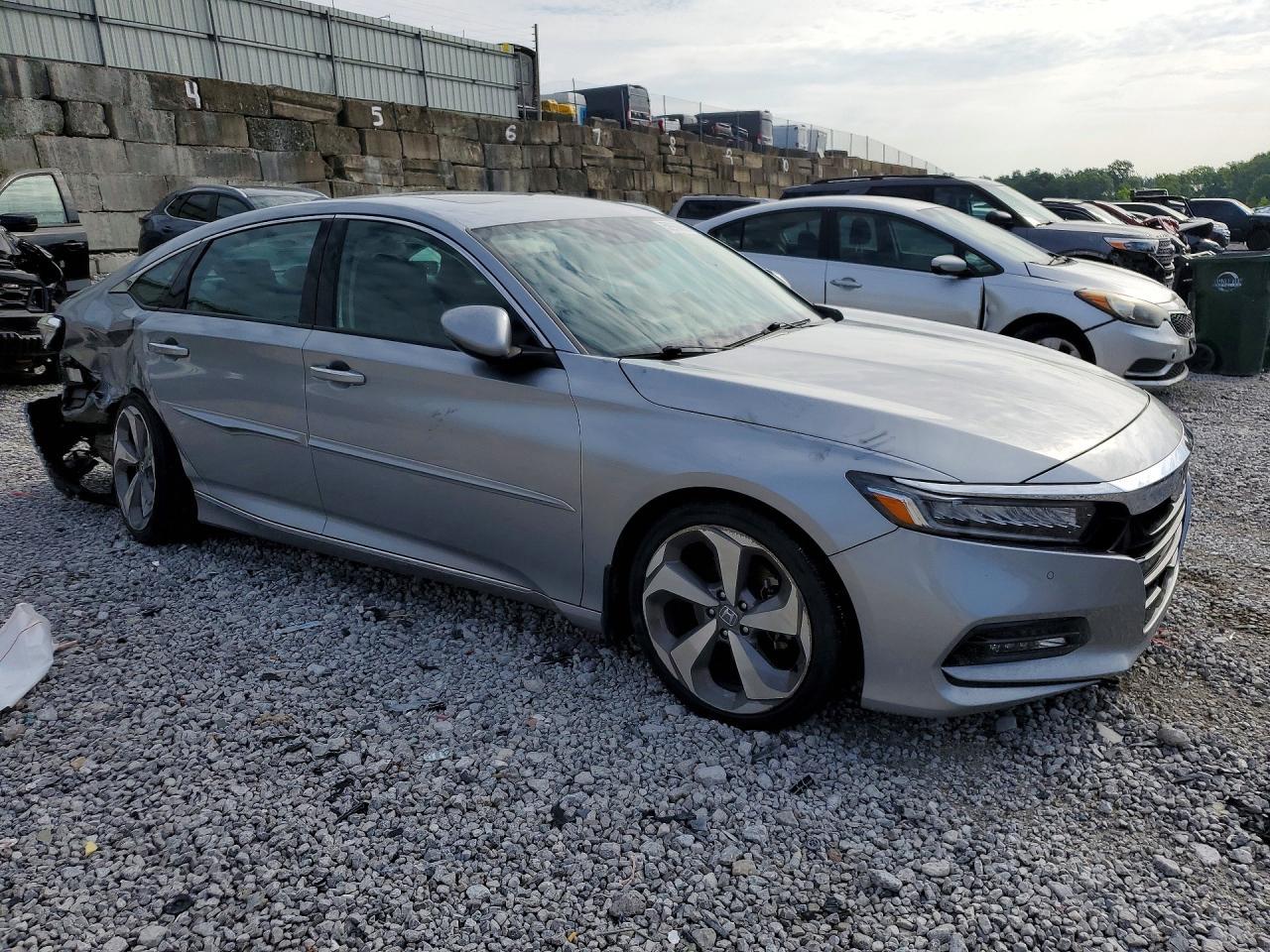 2018 Honda Accord Touring - Фото 4