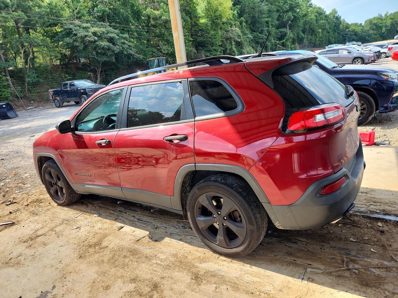 2017 Jeep Cherokee Sport - Фото 2