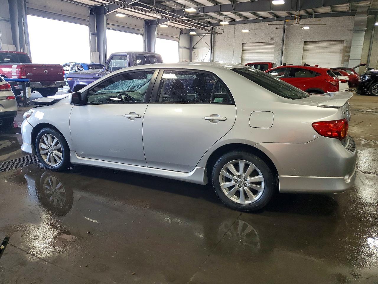 2010 Toyota Corolla S - Фото 2