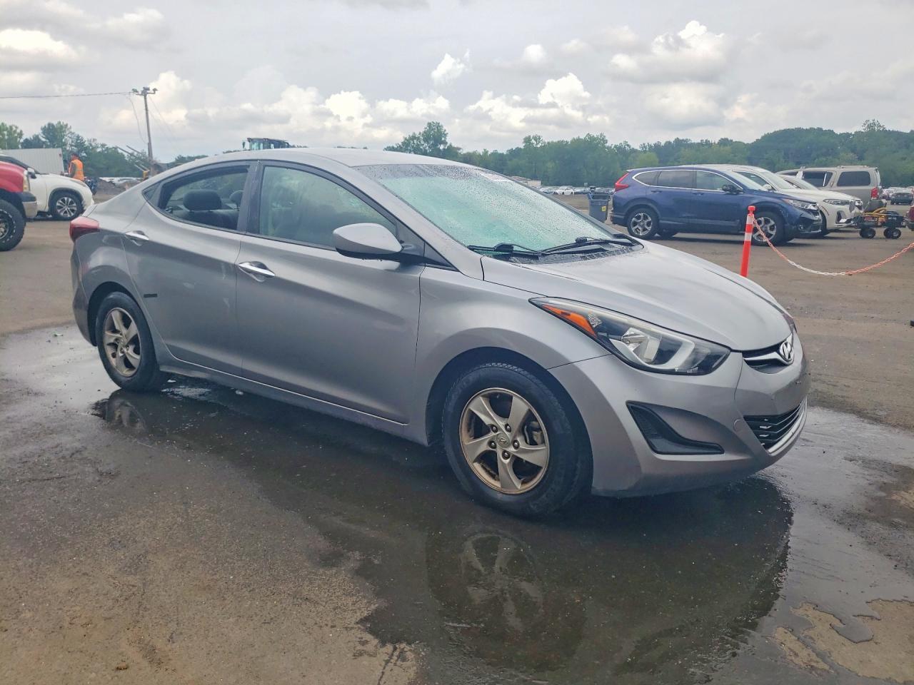 2014 Hyundai Elantra Se - Image 4