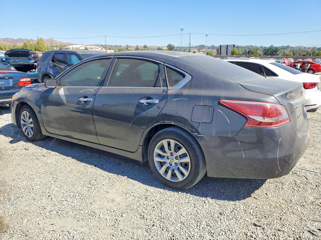 2013 Nissan Altima 2.5 - Фото 2