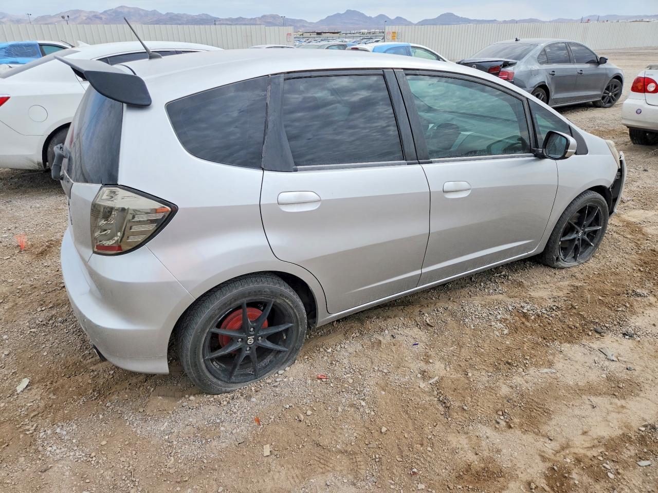 2013 Honda Fit - Фото 3