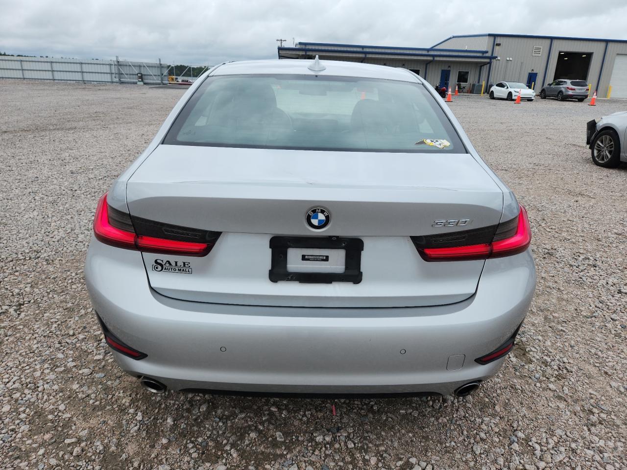 2020 BMW 330I - Фото 6