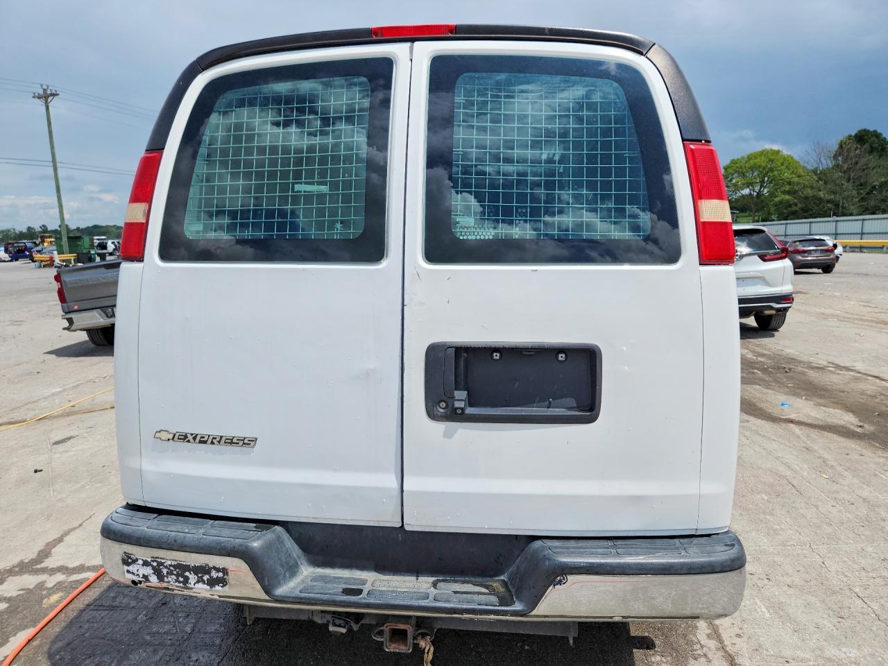 2014 Chevrolet Express G2500 - Фото 6