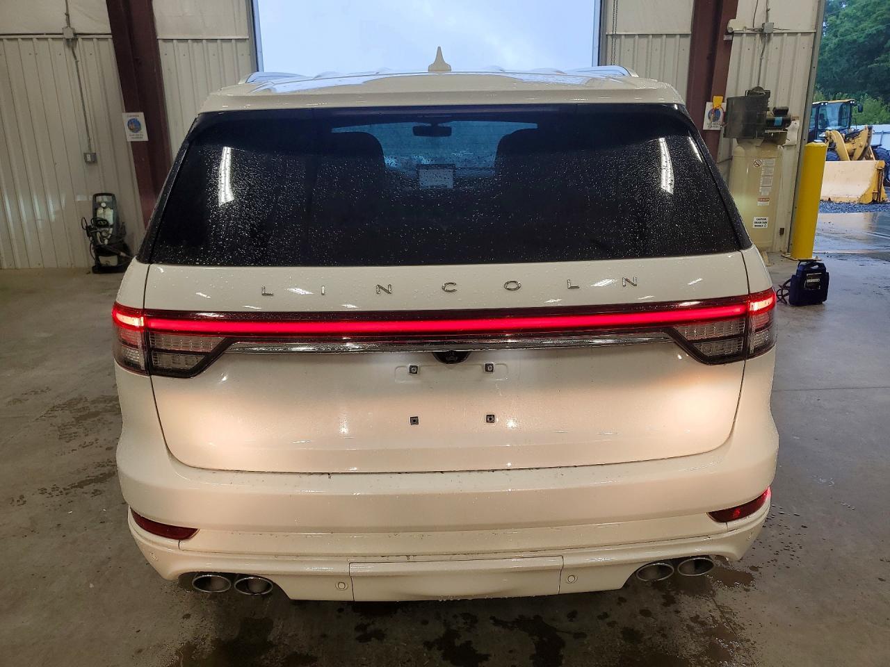2022 Lincoln Aviator Reserve - Image 6