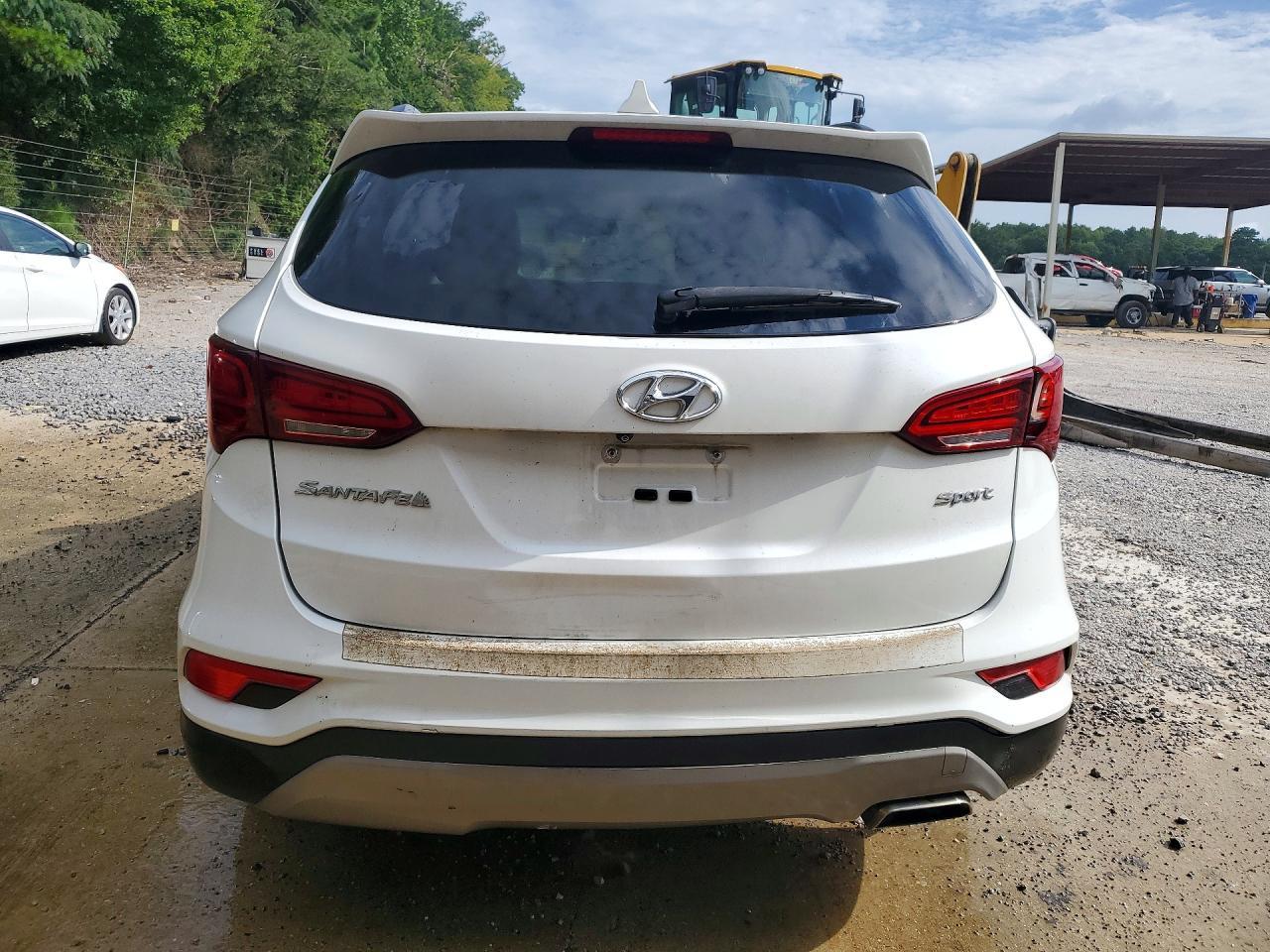2017 Hyundai Santa Fe Sport 2.4L - Image 6