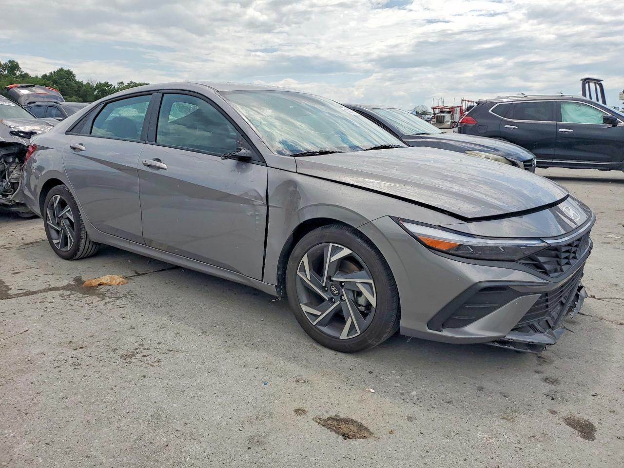 2025 Hyundai Elantra Sel Sport - Фото 4