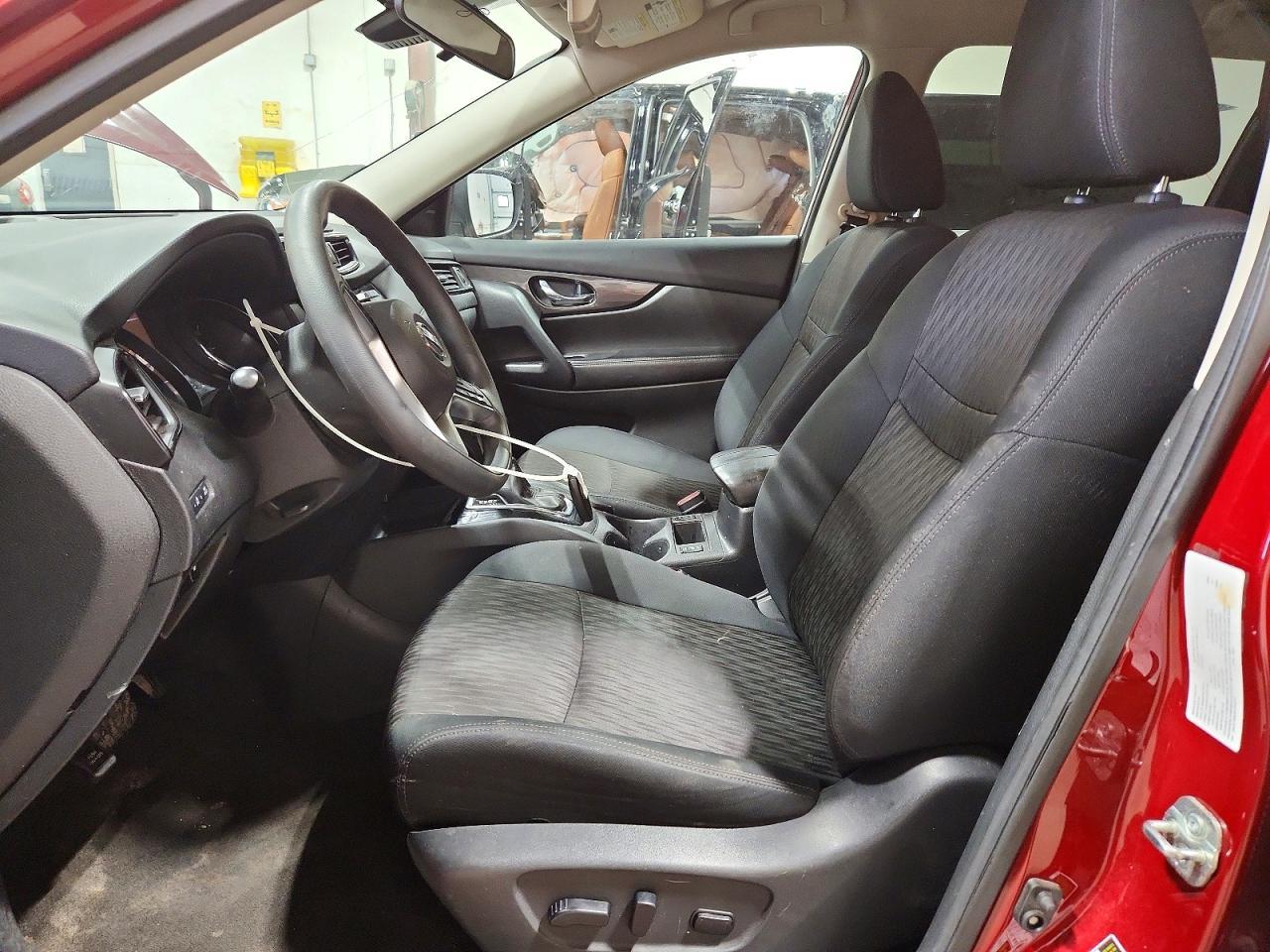 2019 Nissan Rogue S - Фото 7