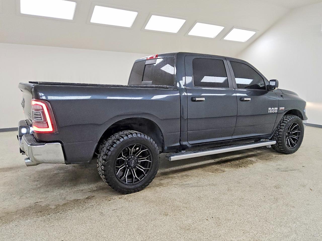 2016 Ram 1500 Slt - Image 3