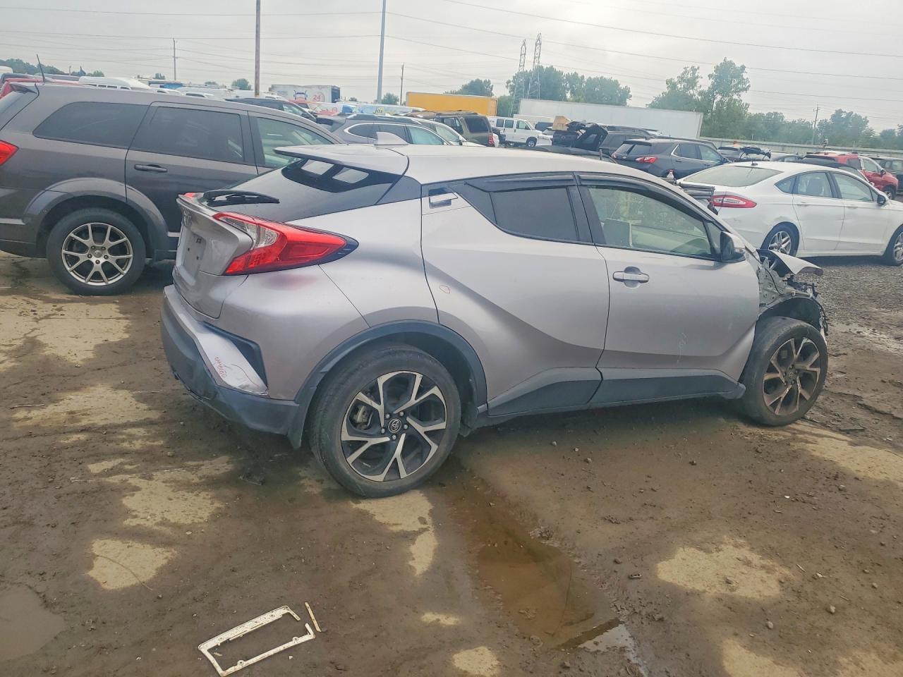 2019 Toyota C-Hr Xle - Фото 3