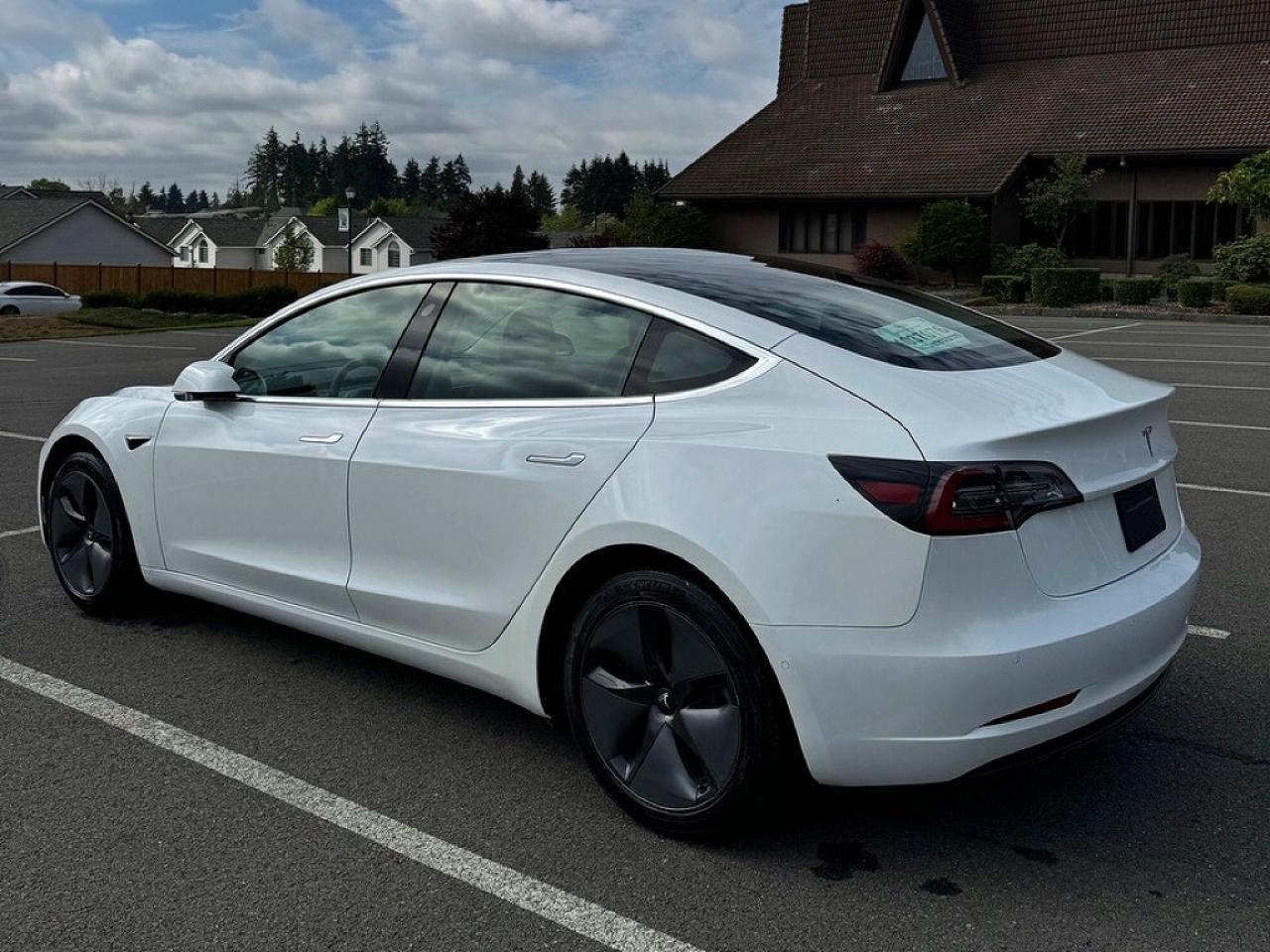 2020 Tesla Model 3 - Image 3