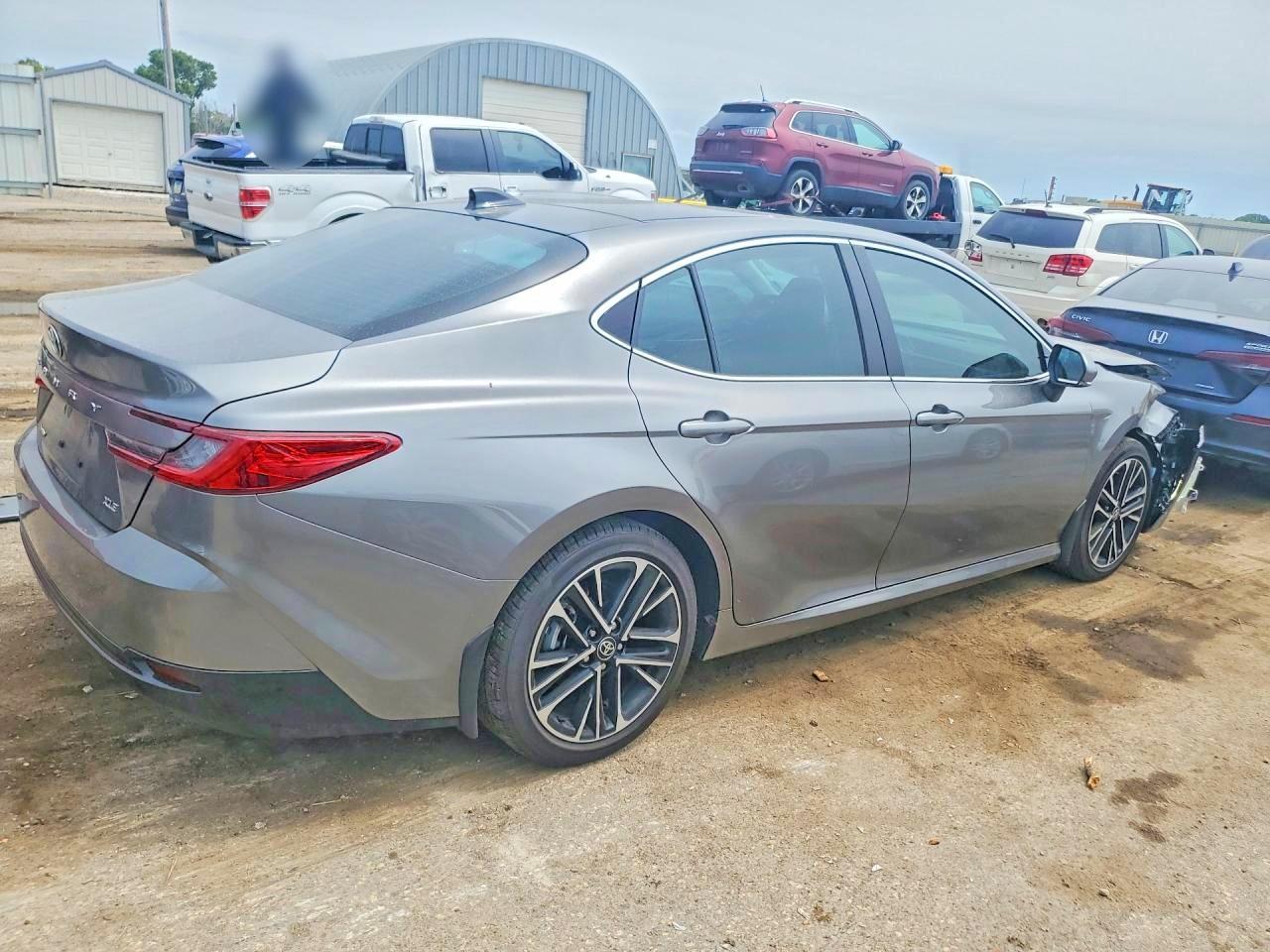 2026 Toyota Camry Xle - Фото 3