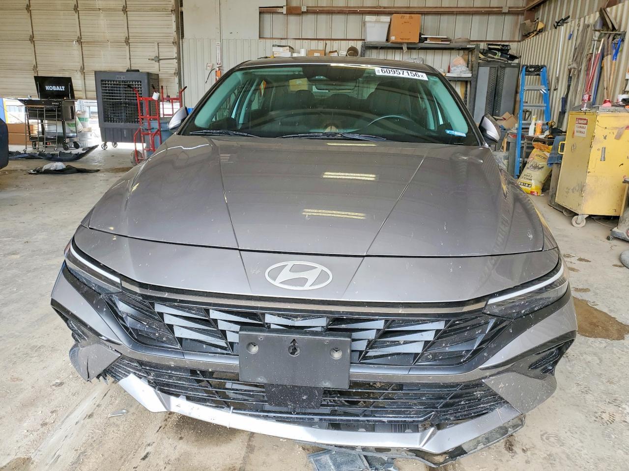 2024 Hyundai Elantra Sel - Image 5