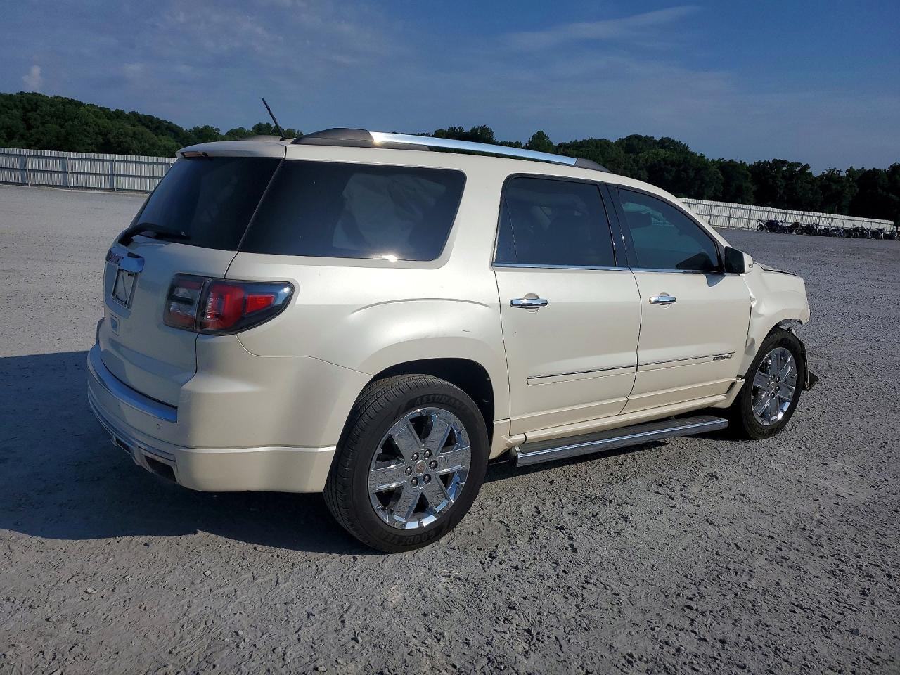 2015 GMC Acadia Denali - Фото 3