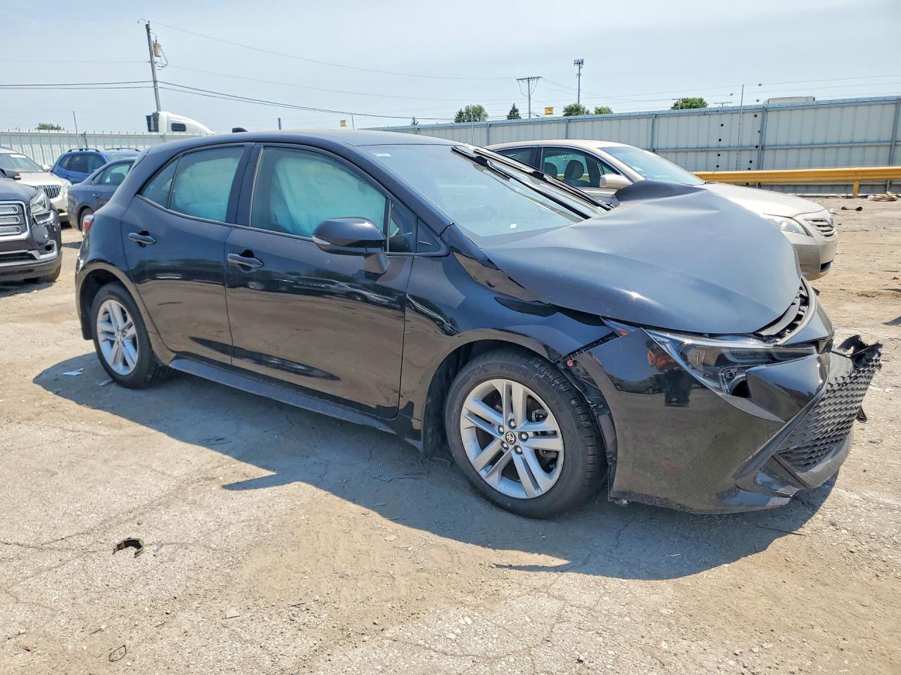 2022 Toyota Corolla Hatchback Se - Фото 4