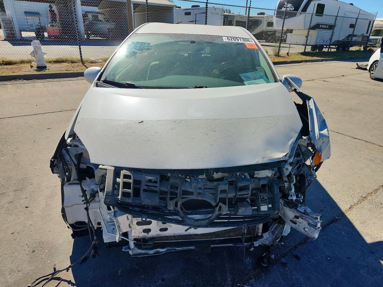 2011 Toyota Prius Five - Фото 5