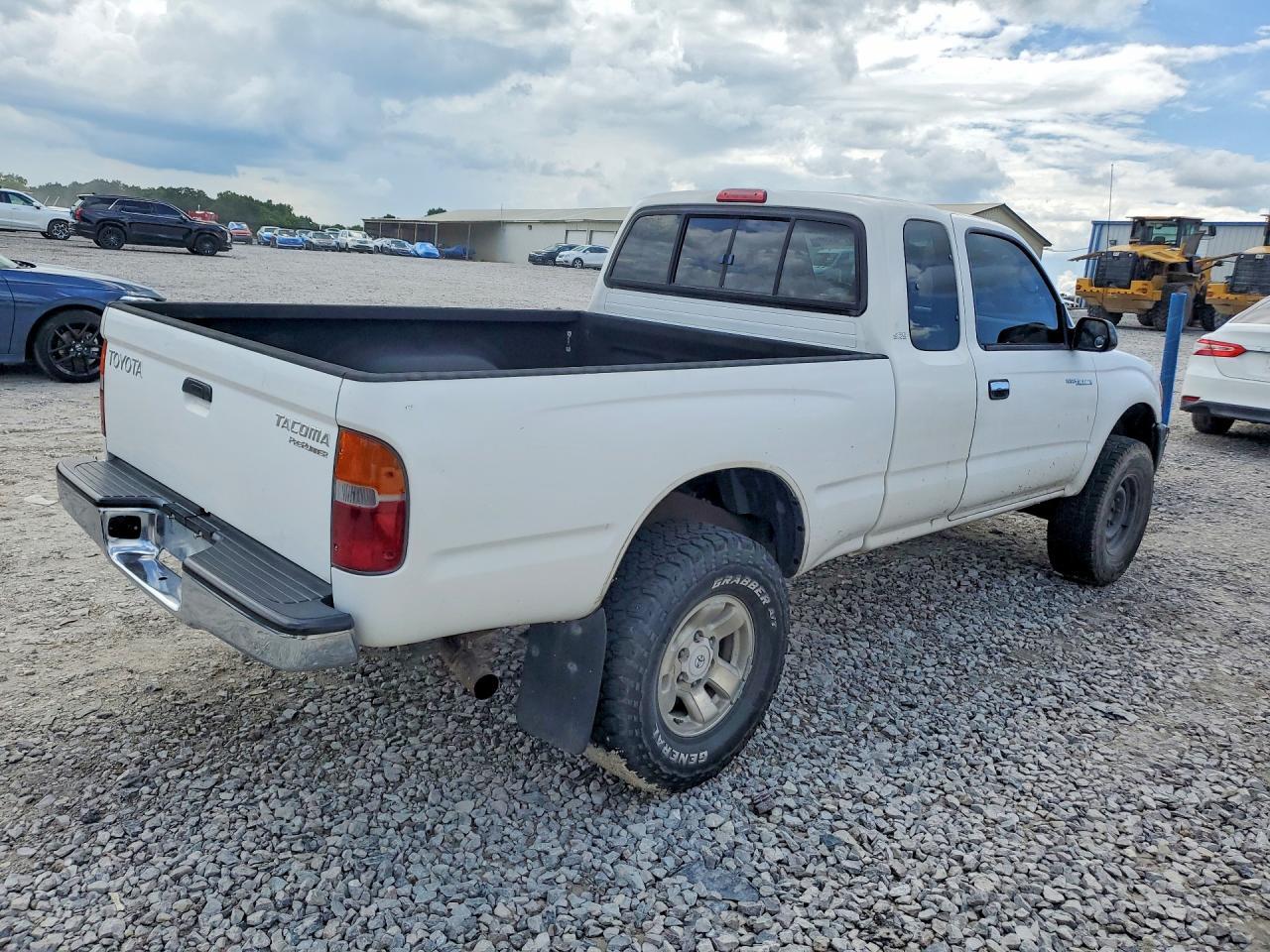 2000 Toyota Tacoma Xtracab Prerunner - Image 3